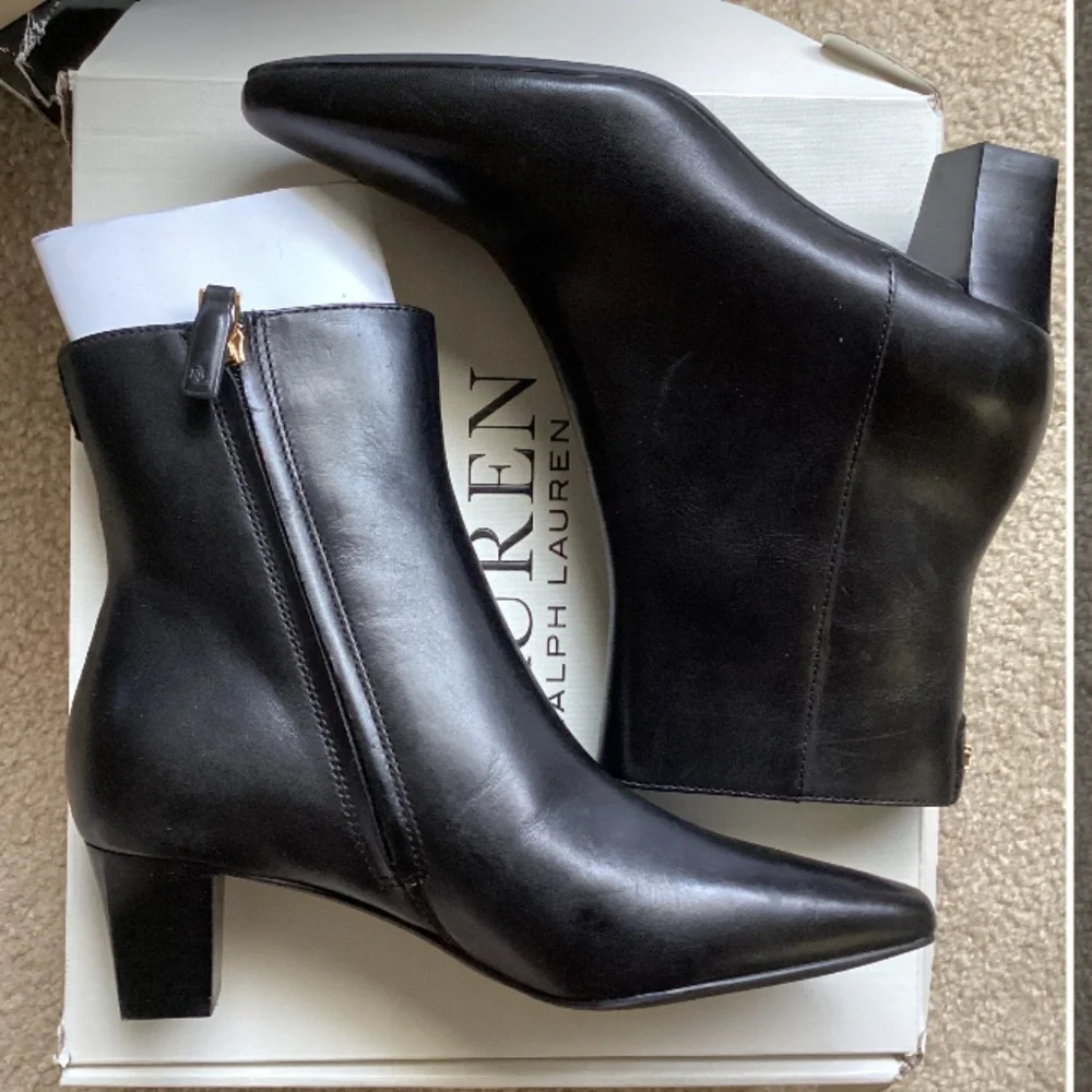 Lauren Ralph Lauren Boots NIB size 5.5